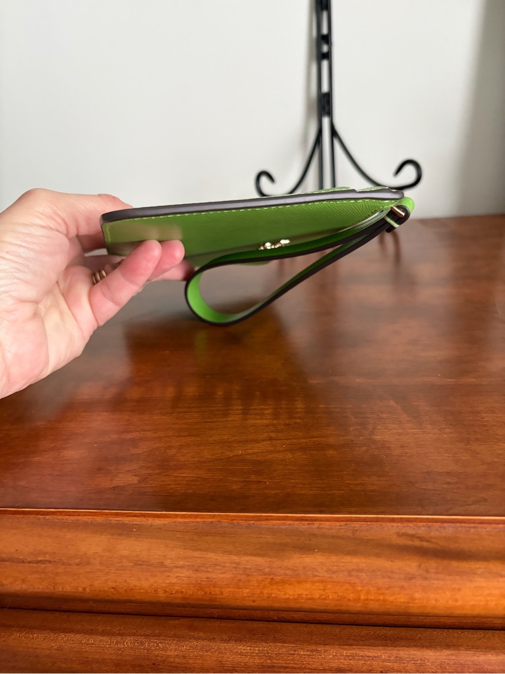 kate spade Bright Green Zip Wristlet NWT - Picture 5 of 7